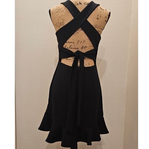 NWT Saints & Secrets Black Ruffle Bottom Cross Back Dress Size Large - Picture 4 of 7